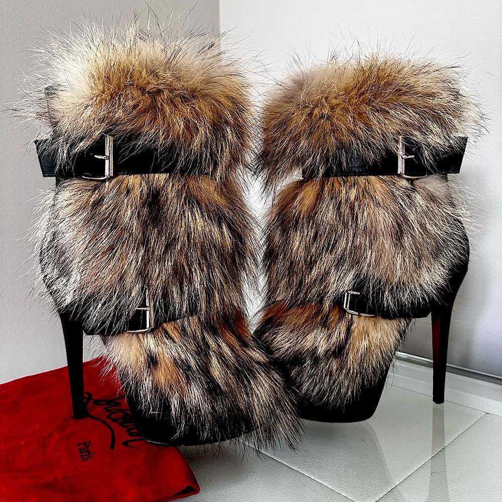 Beautiful Christian Louboutin fur/leather buckle boots as seen on Nicki Minaj!